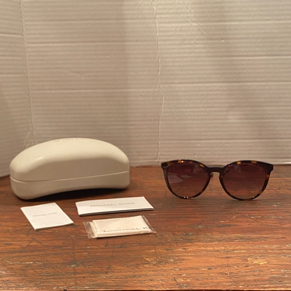 Michael Kors Womens Sunglasses MK2143 Tampa